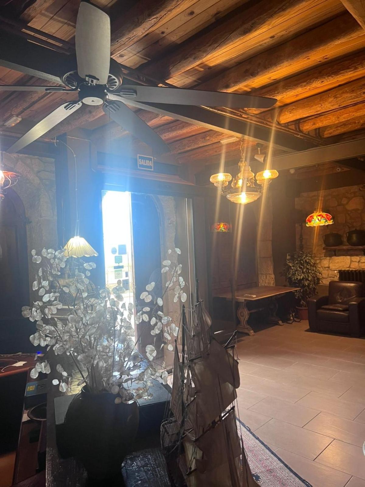 La Garbinada Hotel Torrebeses ภายนอก รูปภาพ